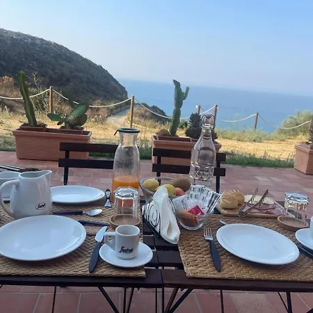 La Torre Bed & Breakfast 4*