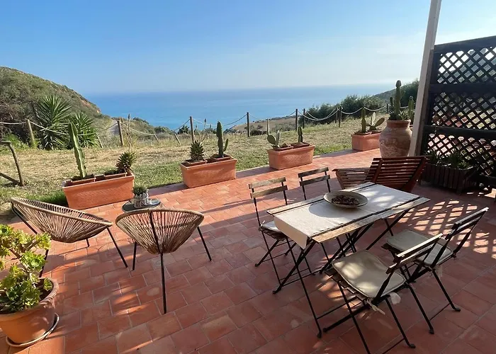Alojamento de Acomodação e Pequeno-almoço La Torre 4*