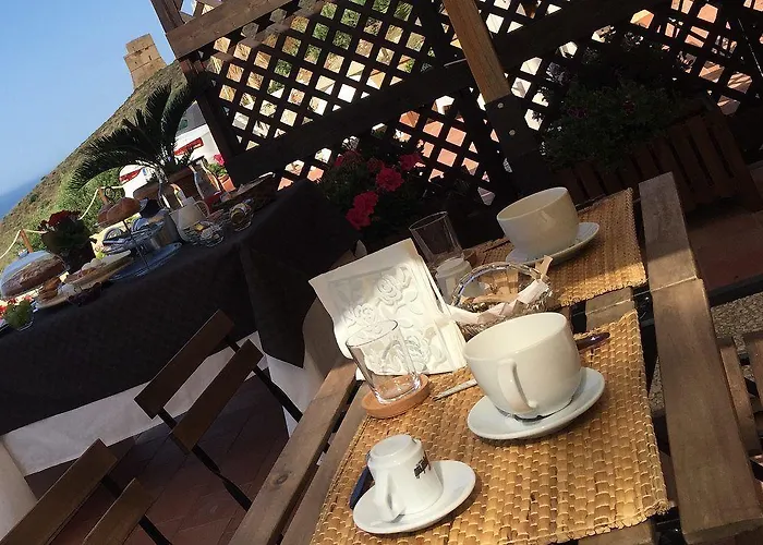 Alojamento de Acomodação e Pequeno-almoço La Torre 4*